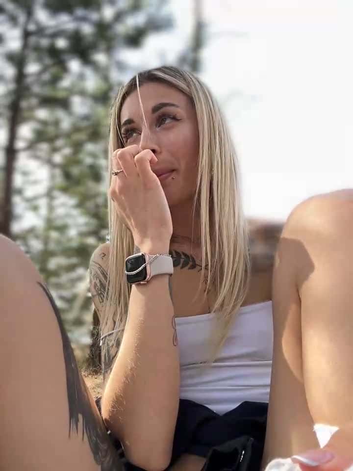 Charming_Ritta - Stripchat webcam show • Tuesday, May 6, 2025 #FootFetish #RolePlay #Blonde