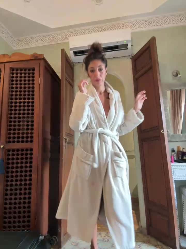 Amani_thewolf - Stripchat Show (14m 47s) • Monday, October 6, 2025 [r3rh]