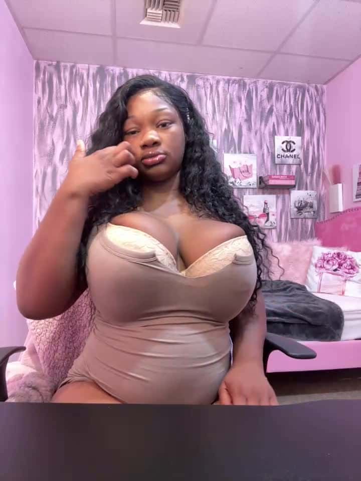 CharismaaBanx - Stripchat webcam show • Wednesday, September 3, 2025