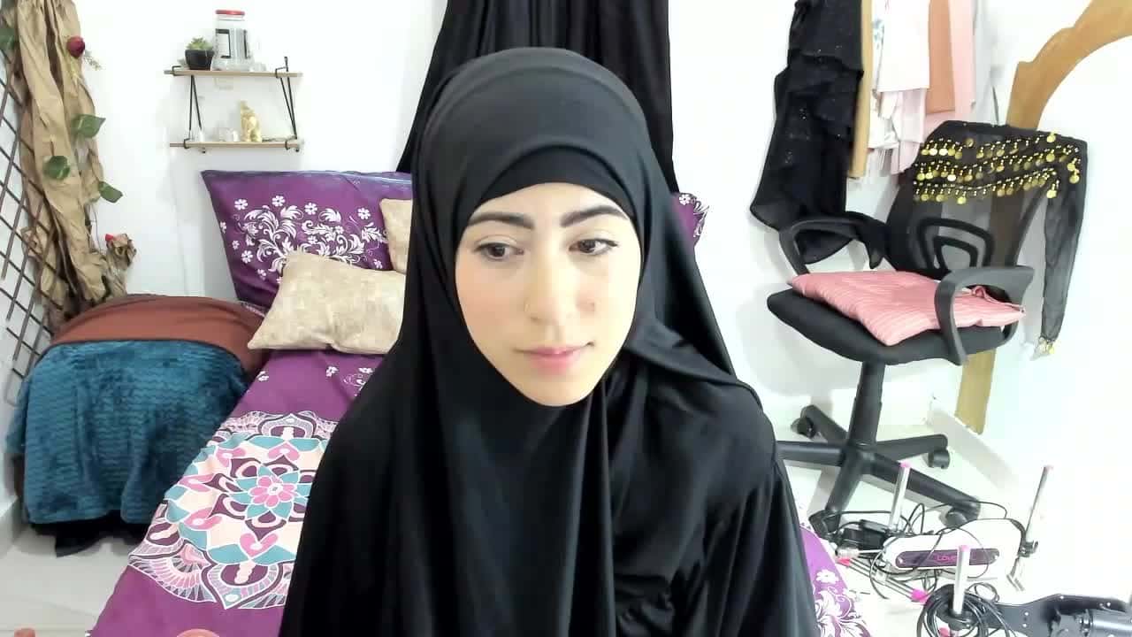 chaymae_nah_ - Stripchat webcam show • Friday, September 19, 2025 #Smoking #Ahegao #Arab