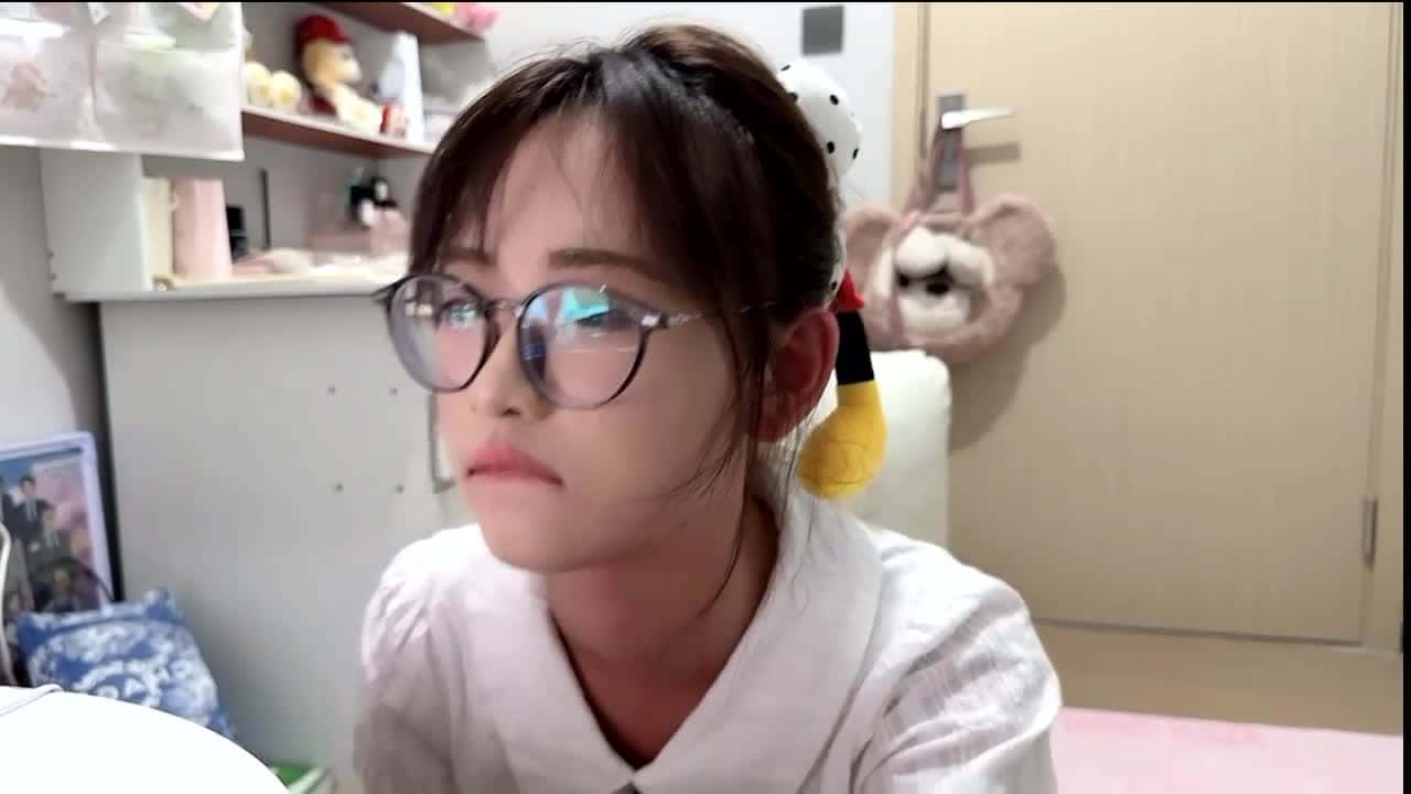 Ann-cookie - Stripchat Show (54m 13s) • Sunday, October 12, 2025 [emj8]